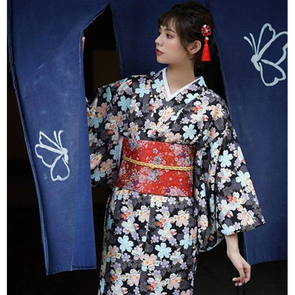 Kimono Femme Traditionnel Noir & Fleuri-