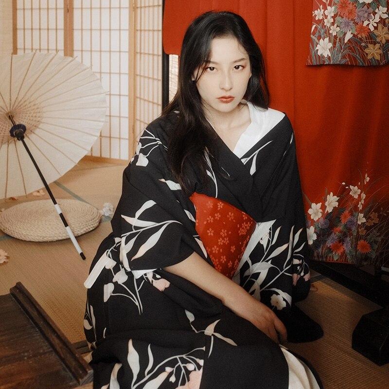 Kimono Japonais Femme Noir et Blanc-
